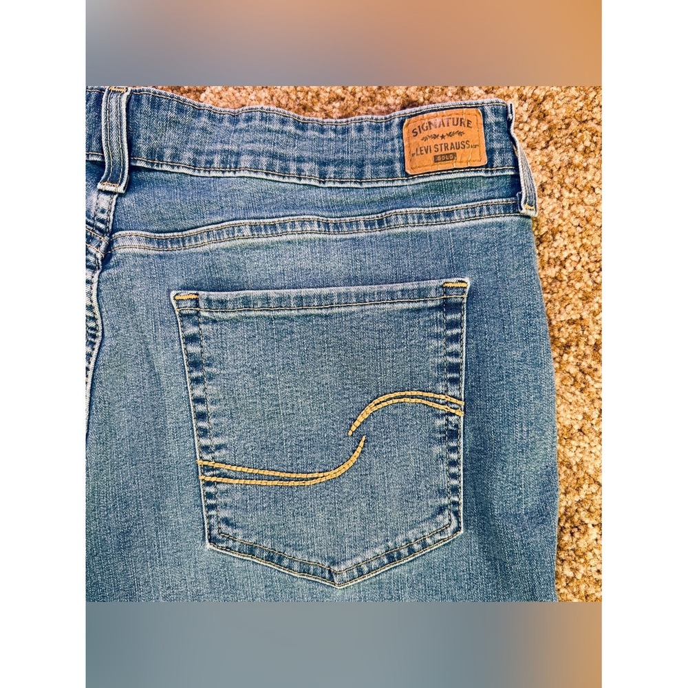 Levi Strauss Signature Gold Mid Rise Capri Stretch Jeans Women's 18 W34 Cuffed